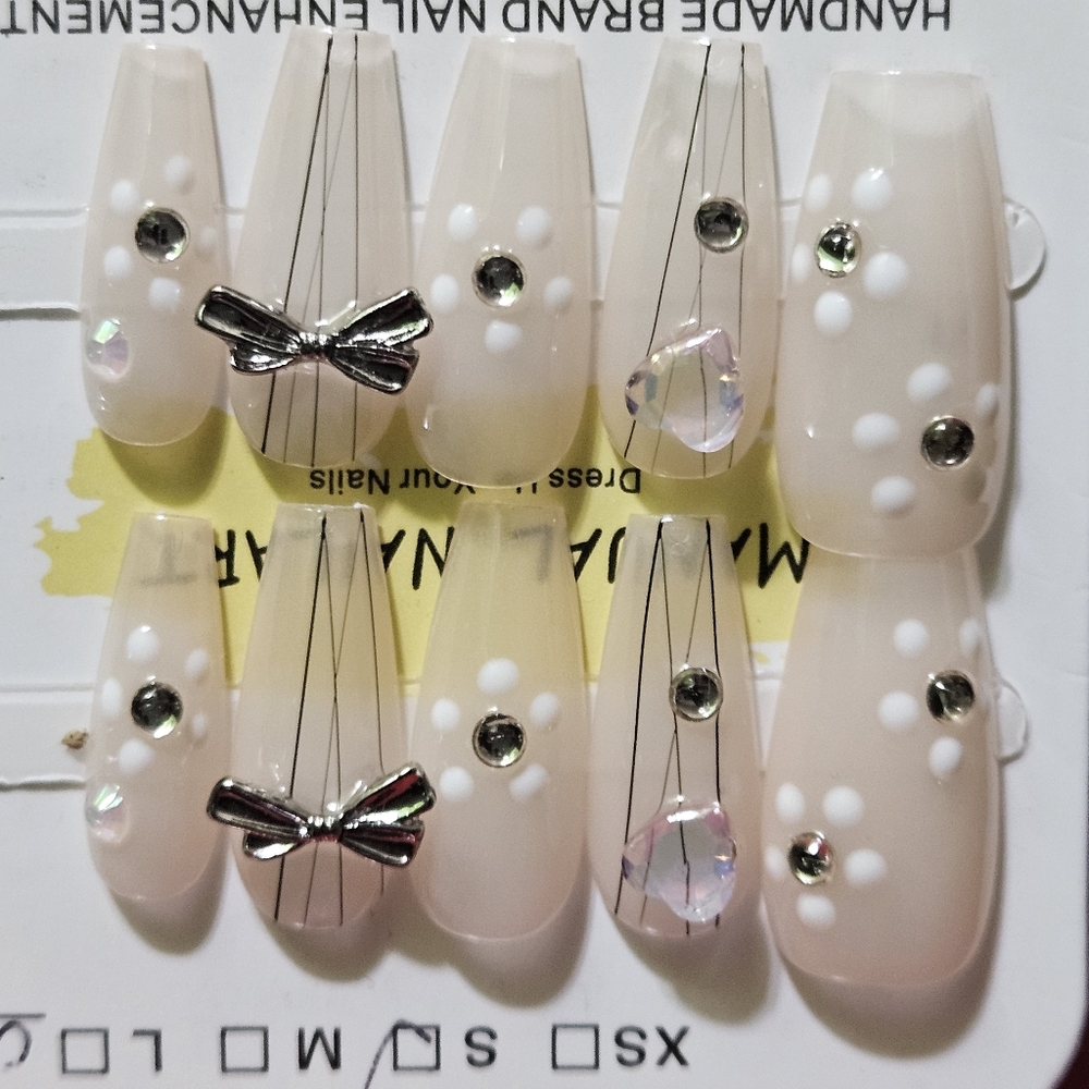 Bougie Nails Press-on nails glue-on nails artificial nails fake